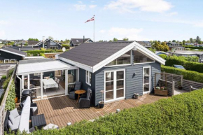 Holiday Home In Karrebæksminde Near The Beach, Karrebæksminde